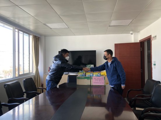 面对疫情 党组织在行动